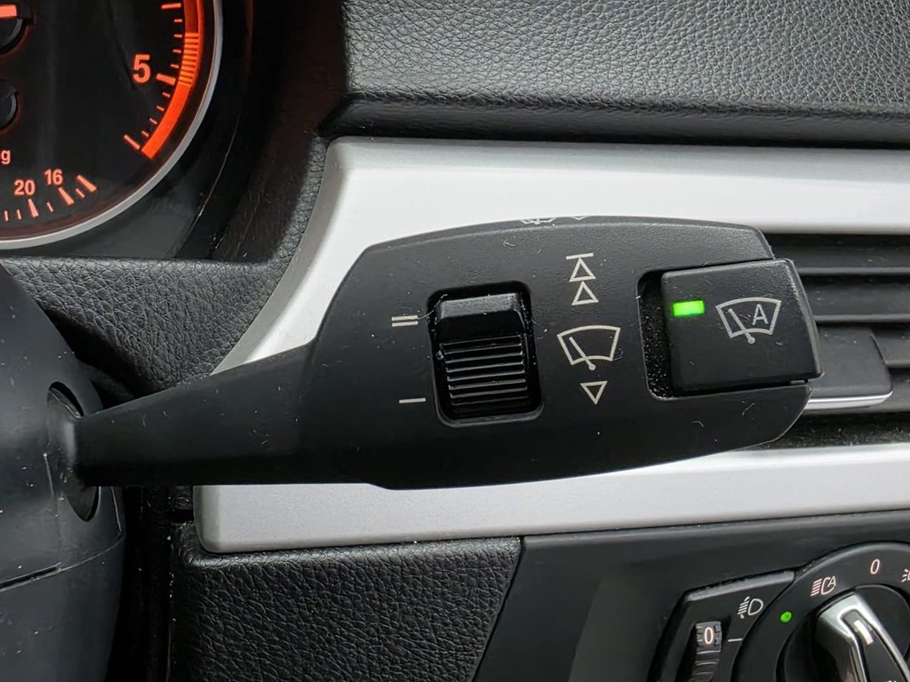 Used BMW 3 Series 2009 for sale - 77557637: Photo 40