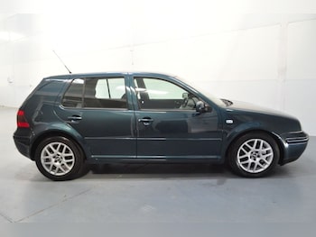 Used Volkswagen Golf 2002 for sale - 76323233: Photo 2