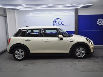 Used MINI Hatch 2018 for sale - 77199939: Photo