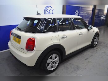 Used MINI Hatch 2018 for sale - 77199939: Photo