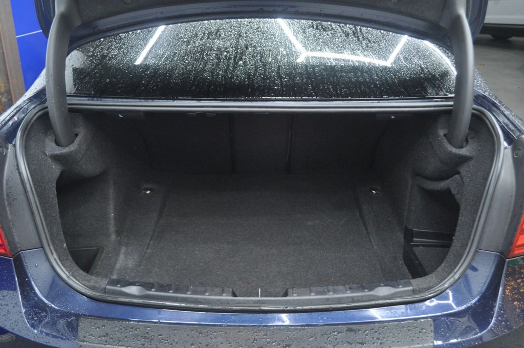 Used BMW 3 Series 2013 for sale - 76840928: Photo 10