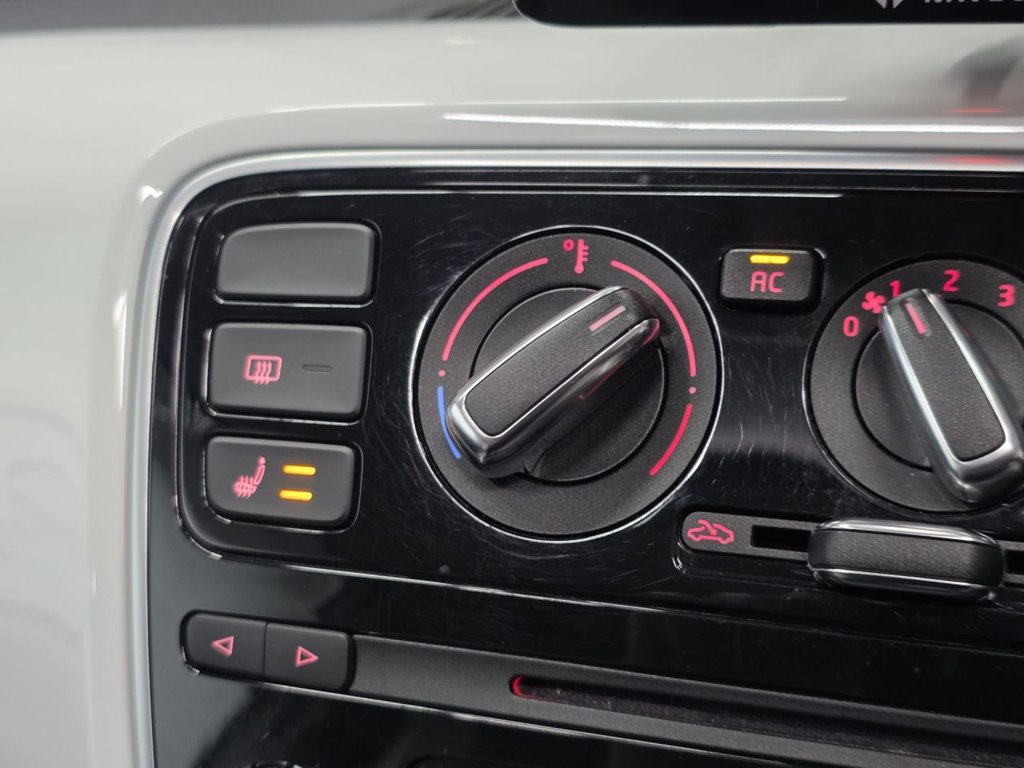 Used Volkswagen up! 2012 for sale - 76591073: Photo 28