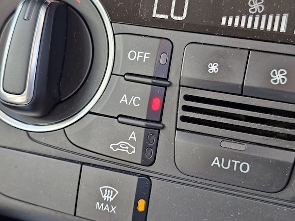 Used Audi Q3 2015 for sale - 76068498: Photo 26