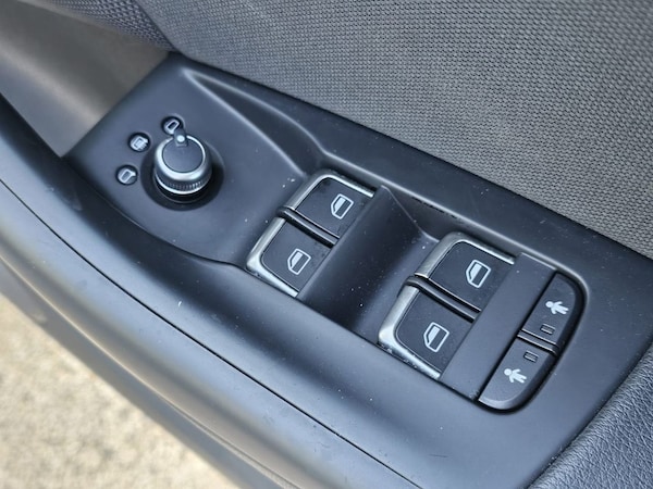 Used Audi Q3 2015 for sale - 76068498: Photo 40