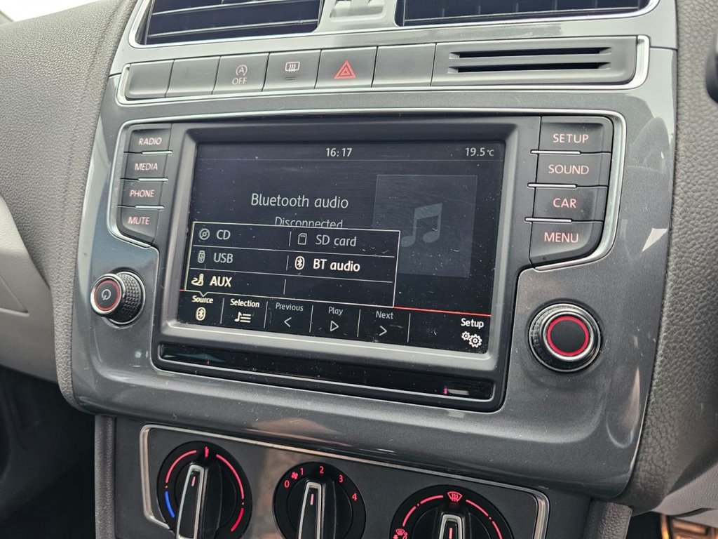 Used Volkswagen Polo 2015 for sale - 76147325: Photo 26