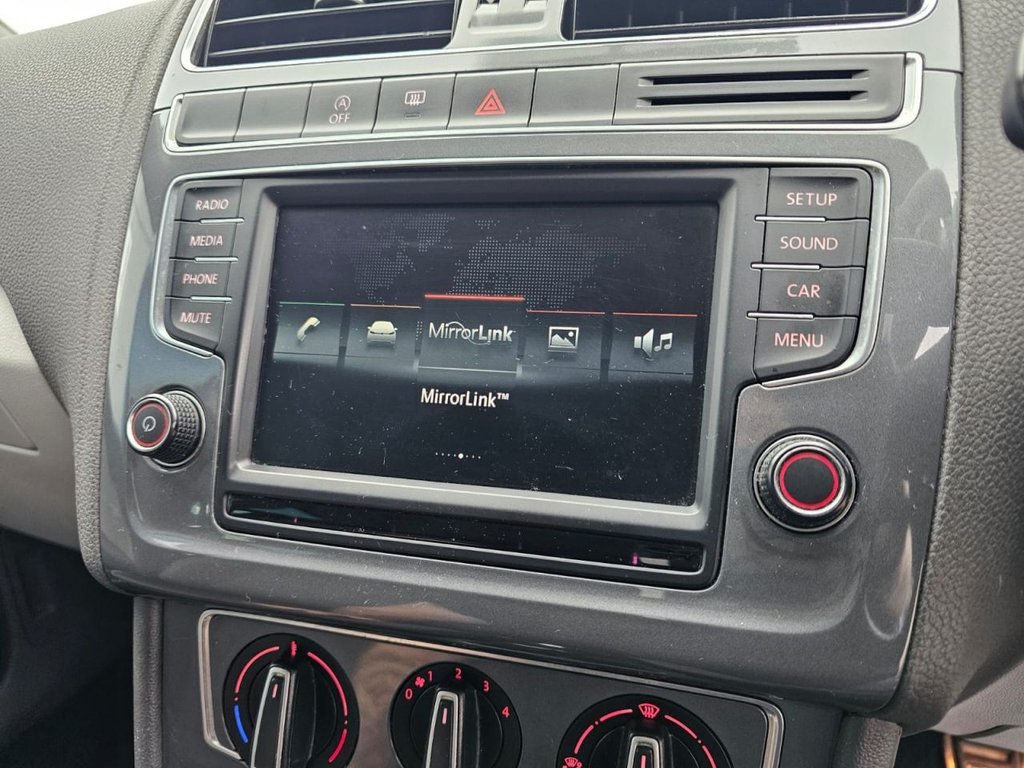 Used Volkswagen Polo 2015 for sale - 76147325: Photo 28