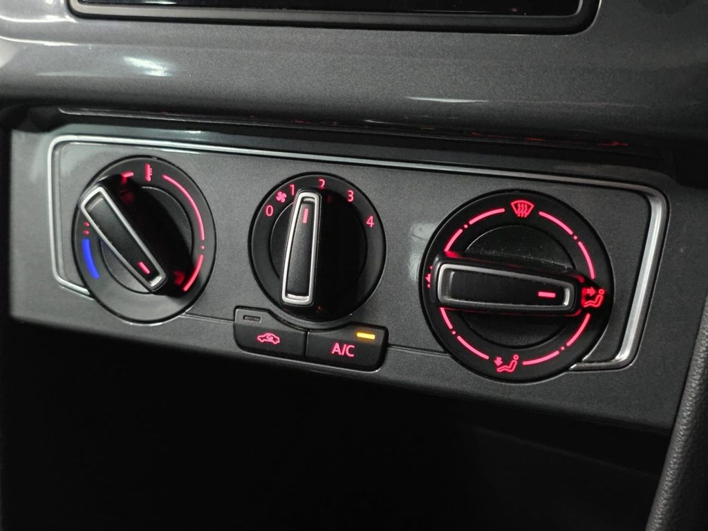 Used Volkswagen Polo 2015 for sale - 76147325: Photo 36