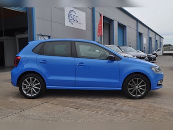 Used Volkswagen Polo 2015 for sale - 76147325: Photo
