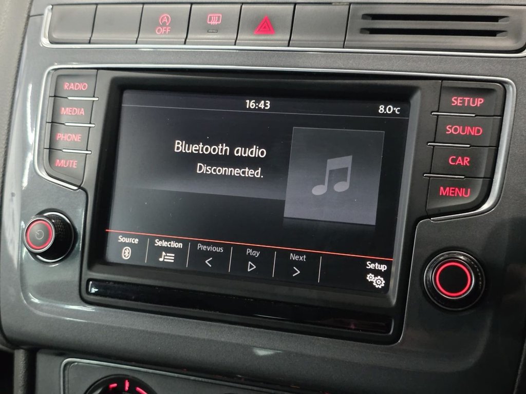 Used Volkswagen Polo 2015 for sale - 76147325: Photo 40