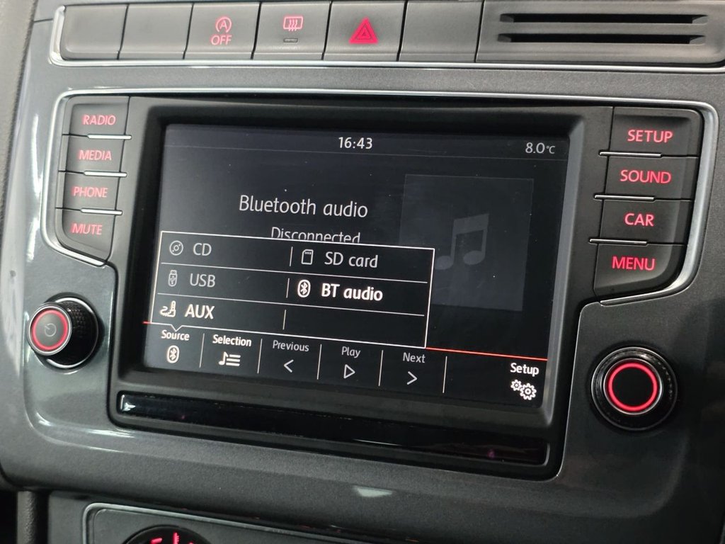 Used Volkswagen Polo 2015 for sale - 76147325: Photo 41