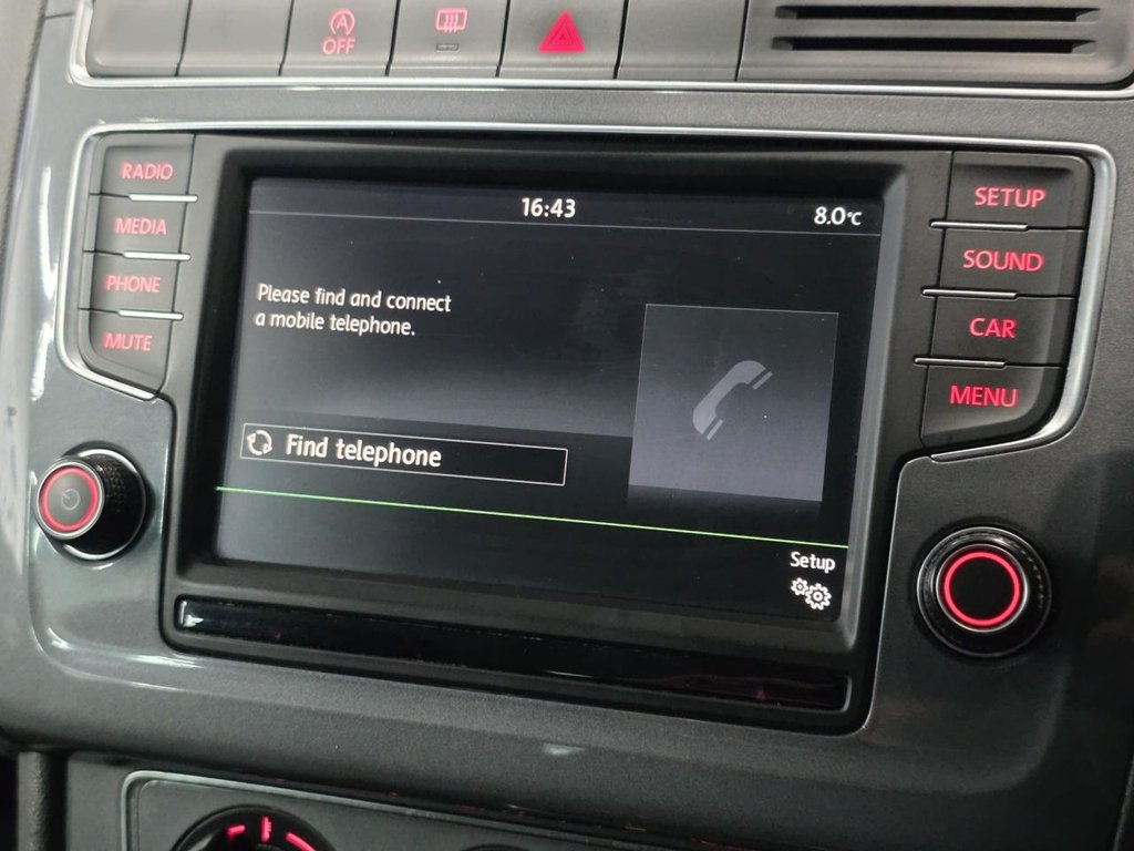 Used Volkswagen Polo 2015 for sale - 76147325: Photo 42