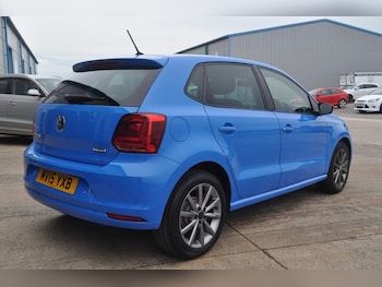 Used Volkswagen Polo 2015 for sale - 76147325: Photo