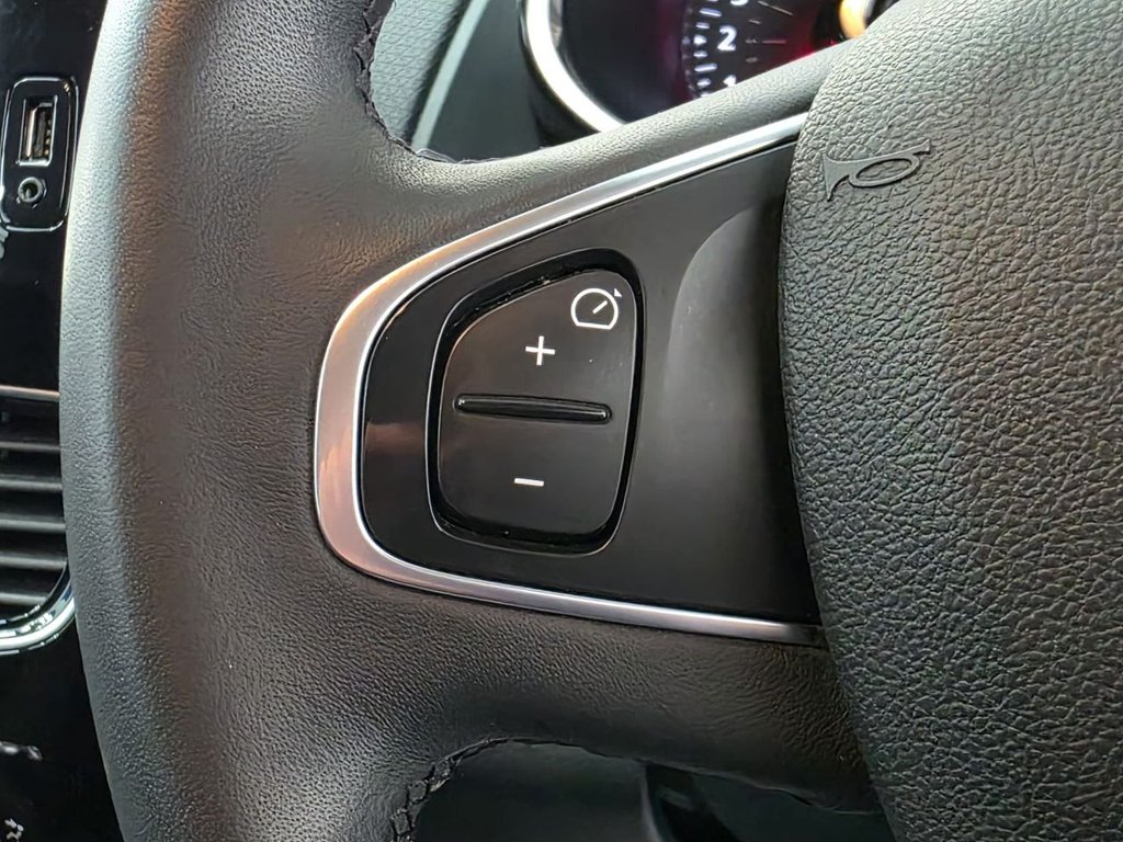 Used Renault Clio 2017 for sale - 77534378: Photo 39