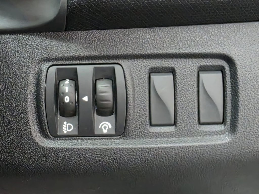 Used Renault Clio 2017 for sale - 77534378: Photo 46