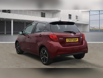 Used Toyota Yaris 2017 for sale - 77703604: Photo