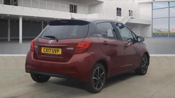 Used Toyota Yaris 2017 for sale - 77703604: Photo 4