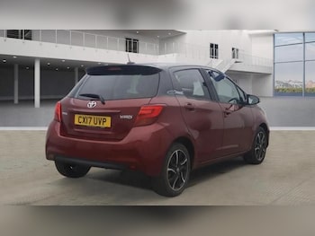 Used Toyota Yaris 2017 for sale - 77703604: Photo