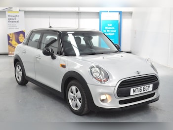 Used MINI Hatch 2016 for sale - 75295911: Photo