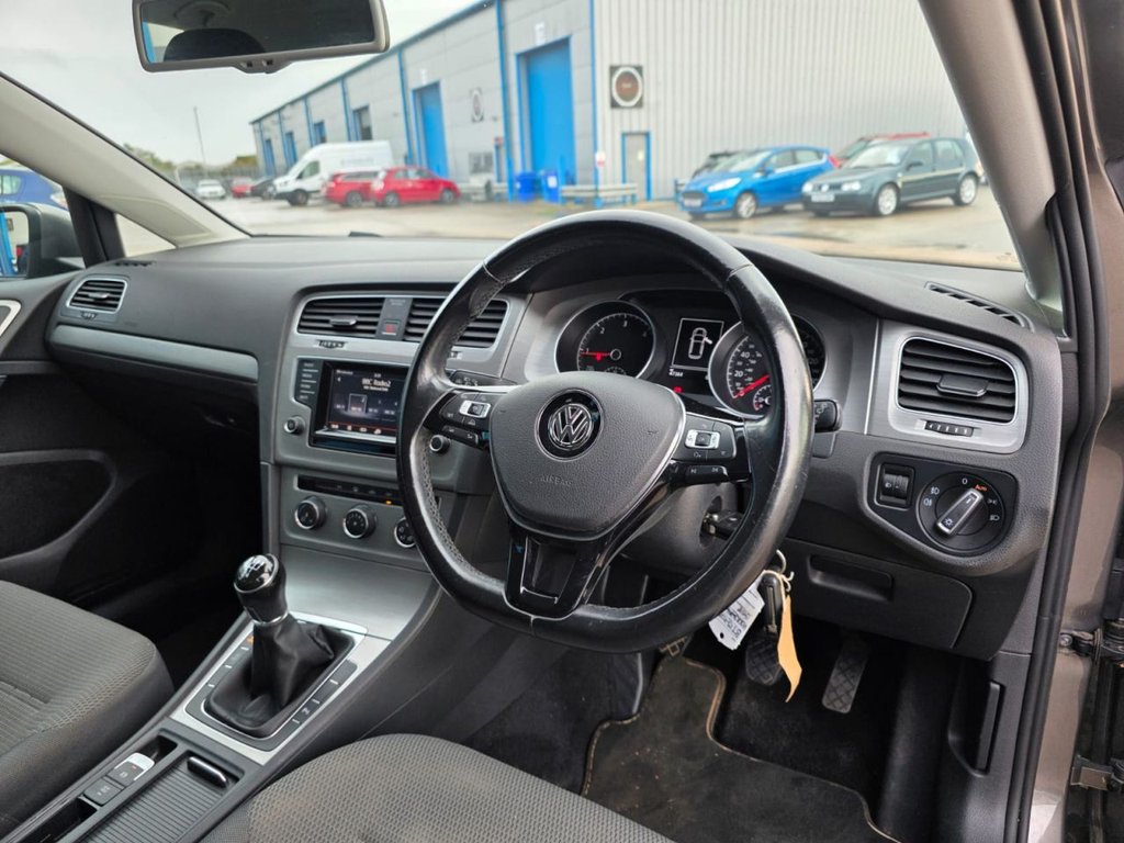 Used Volkswagen Golf 2015 for sale - 76482307: Photo 10
