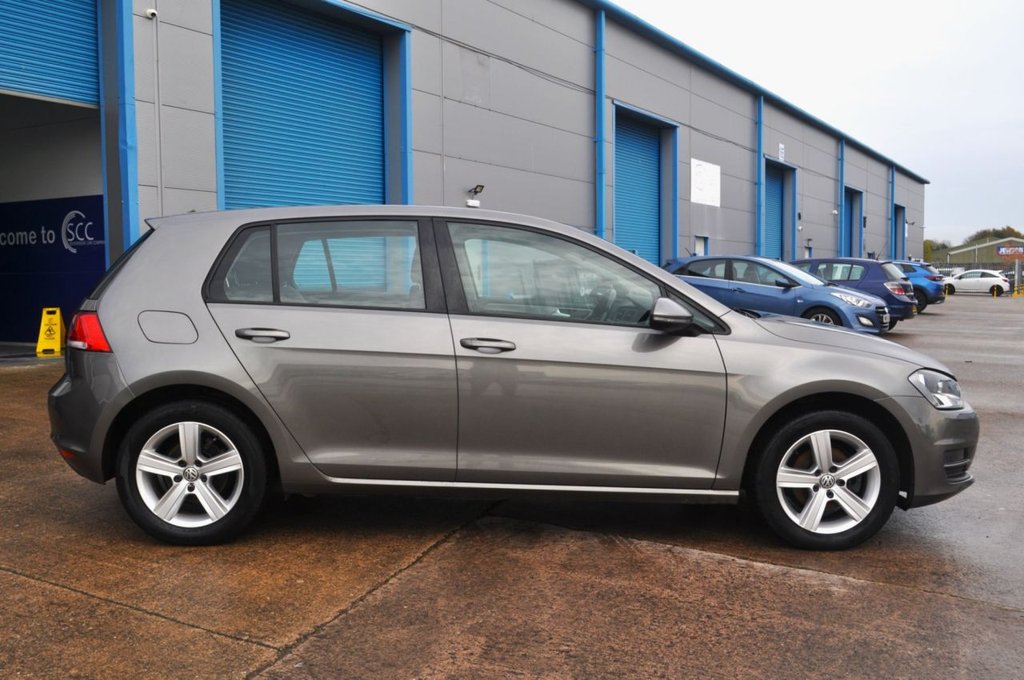 Used Volkswagen Golf 2015 for sale - 76482307: Photo 3