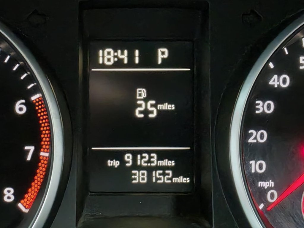 Used Volkswagen Golf 2011 for sale - 76724219: Photo 27