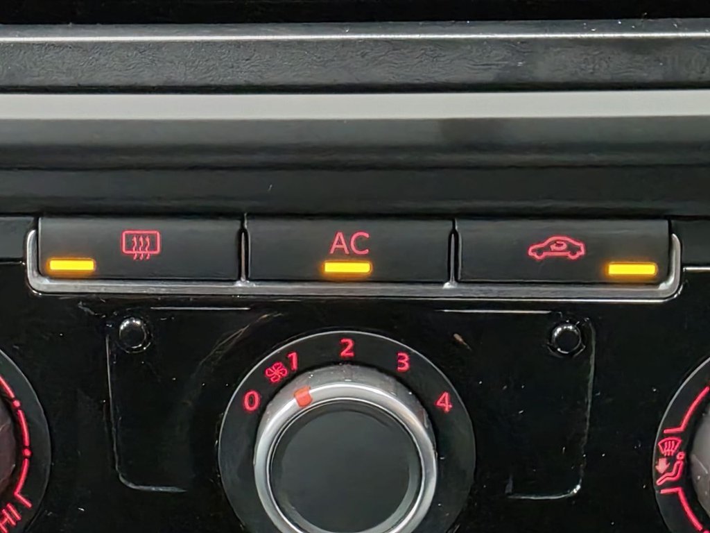 Used Volkswagen Golf 2011 for sale - 76724219: Photo 30