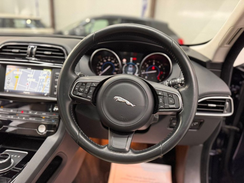 Used Jaguar F-Pace 2016 for sale - 77355956: Photo 34