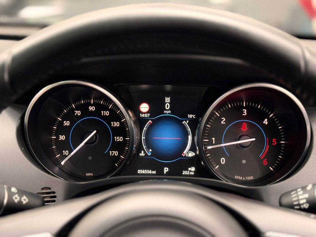 Used Jaguar F-Pace 2016 for sale - 77355956: Photo 36