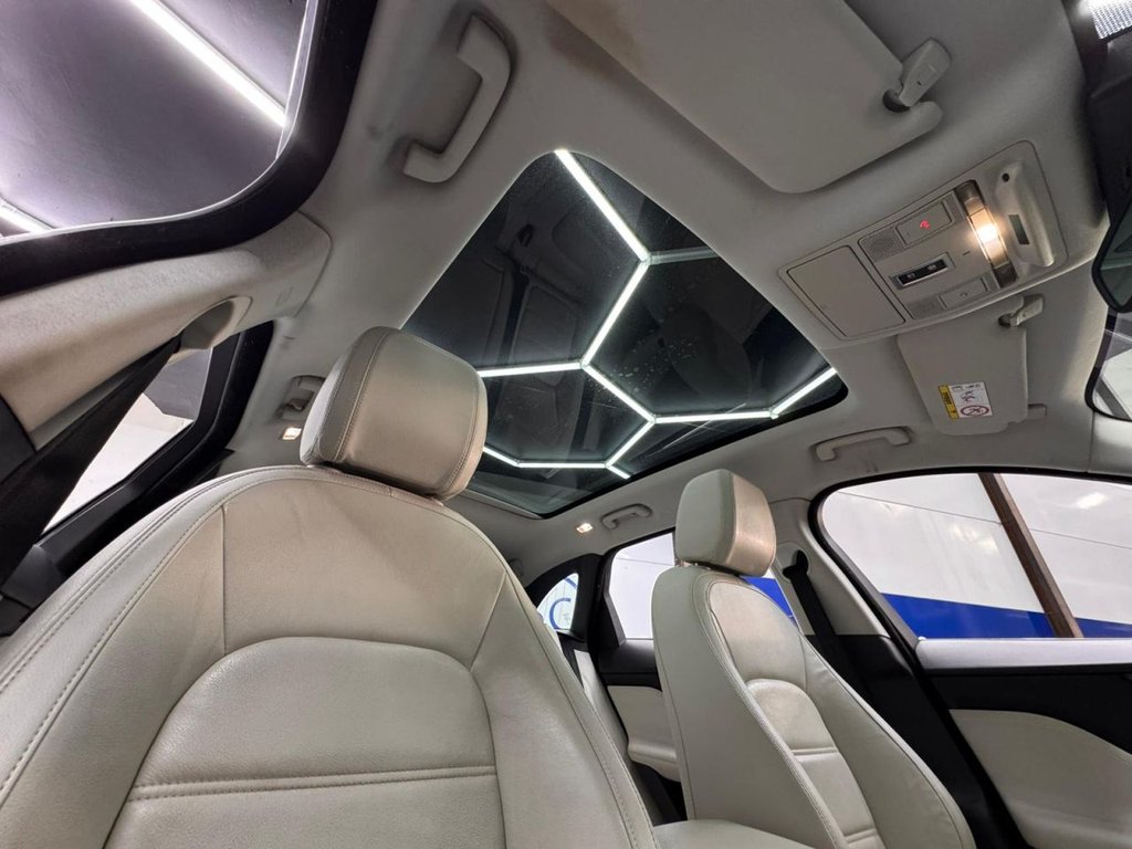 Used Jaguar F-Pace 2016 for sale - 77355956: Photo 38