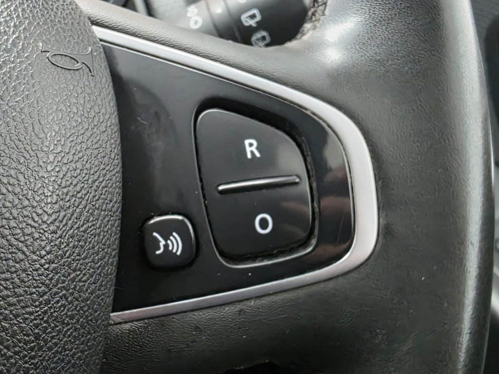 Used Renault Clio 2019 for sale - 77952715: Photo 38