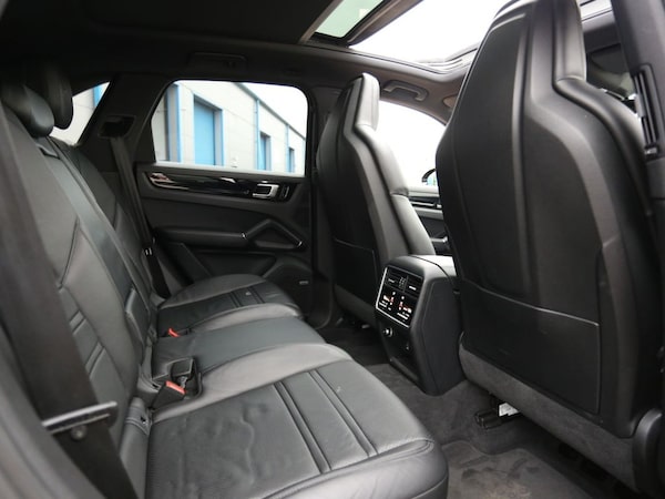Used Porsche Cayenne 2018 for sale - 76202449: Photo 14