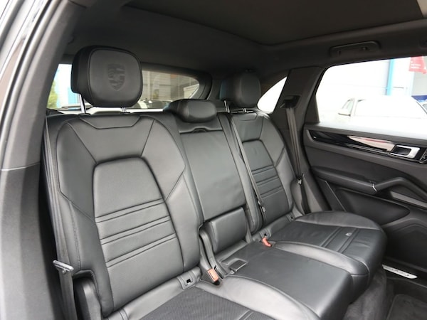 Used Porsche Cayenne 2018 for sale - 76202449: Photo 15