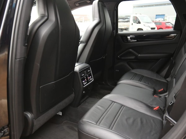 Used Porsche Cayenne 2018 for sale - 76202449: Photo 19