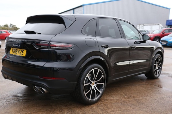 Used Porsche Cayenne 2018 for sale - 76202449: Photo 4