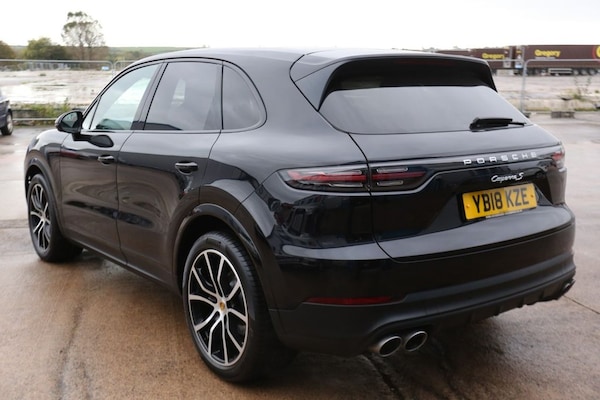 Used Porsche Cayenne 2018 for sale - 76202449: Photo 6