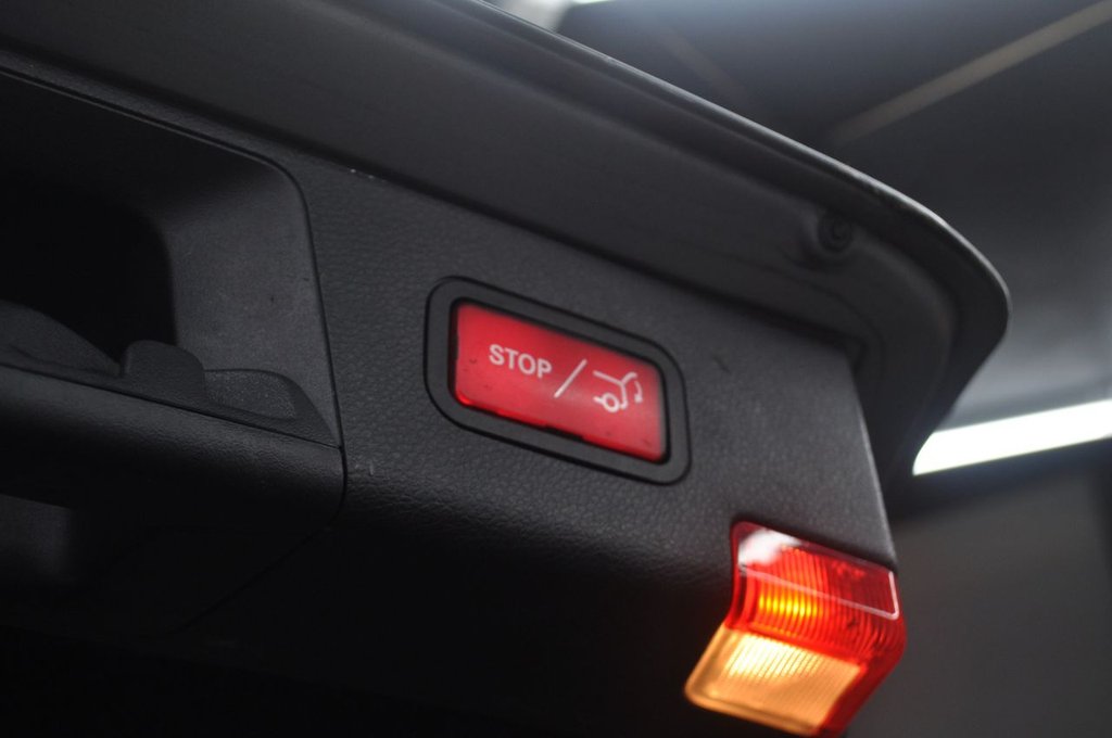 Used Mercedes-Benz C Class 2013 for sale - 76966185: Photo 16