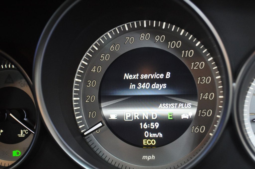 Used Mercedes-Benz C Class 2013 for sale - 76966185: Photo 24