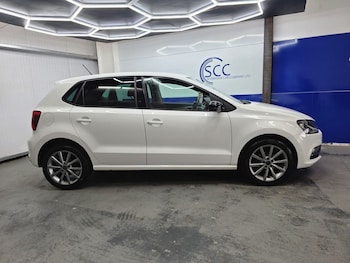 Used Volkswagen Polo 2015 for sale - 78768505: Photo