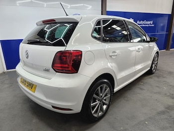 Used Volkswagen Polo 2015 for sale - 78768505: Photo