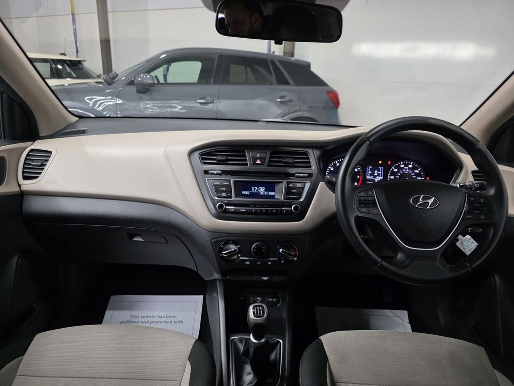 Used Hyundai i20 2015 for sale - 77302016: Photo 21