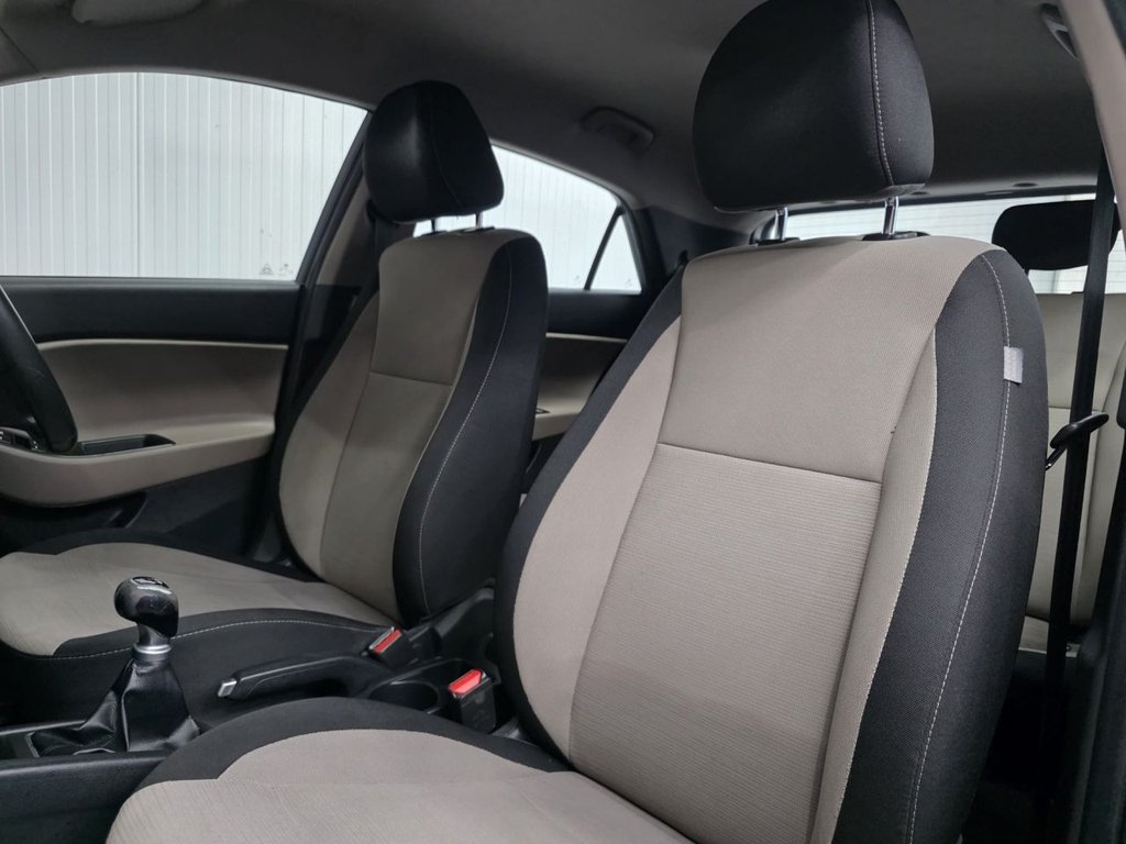 Used Hyundai i20 2015 for sale - 77302016: Photo 24