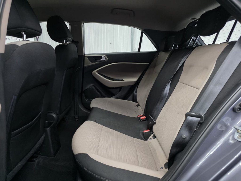 Used Hyundai i20 2015 for sale - 77302016: Photo 25