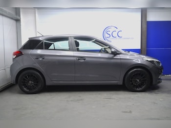 Used Hyundai i20 2015 for sale - 77302016: Photo