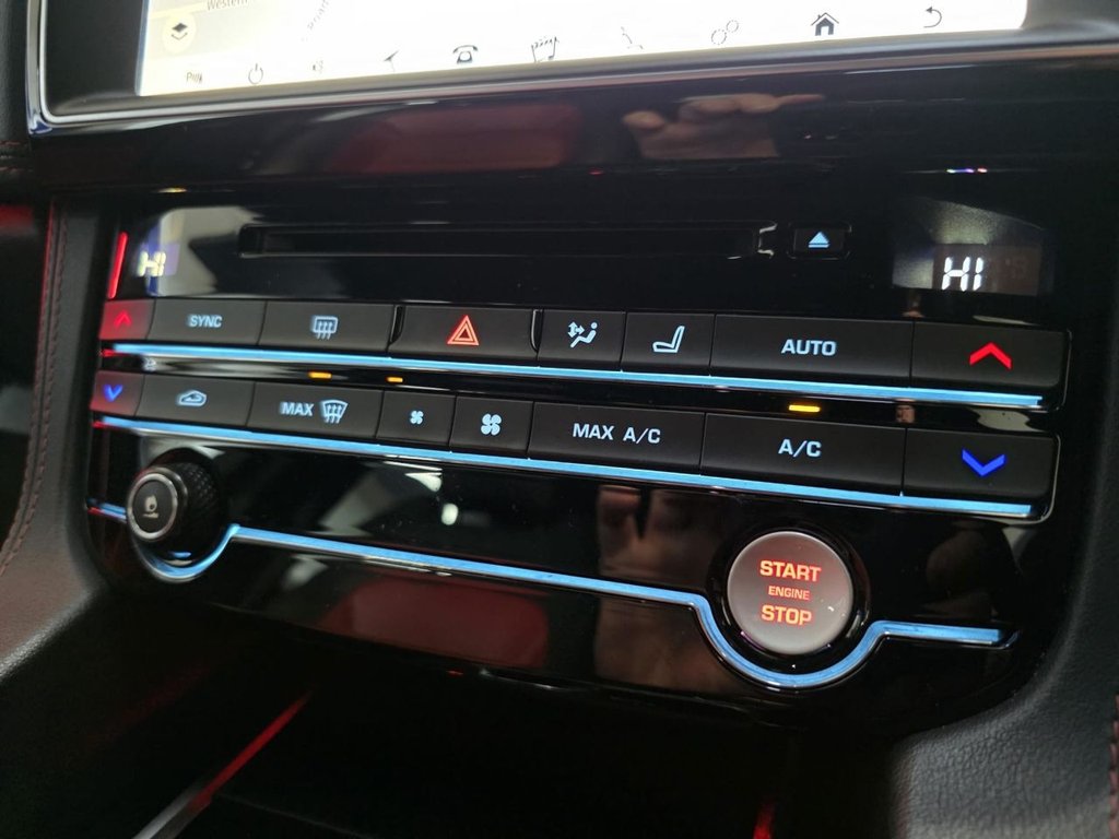 Used Jaguar F-Pace 2016 for sale - 76617238: Photo 34