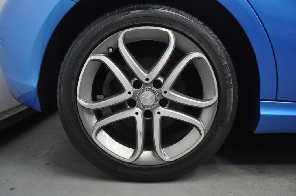 Used Mercedes-Benz A-Class 2014 for sale - 77212141: Photo 11