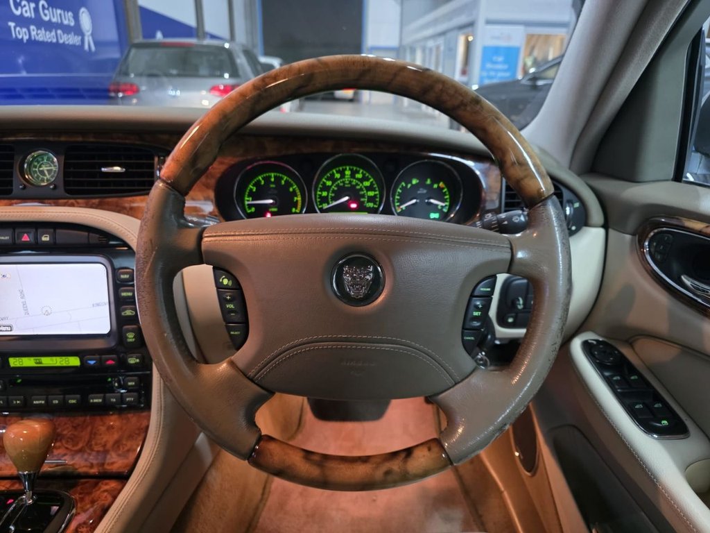 Used Jaguar XJ 2003 for sale - 76698236: Photo 33