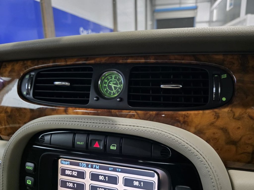 Used Jaguar XJ 2003 for sale - 76698236: Photo 42