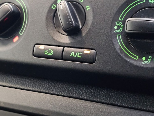 Used Skoda Fabia 2014 for sale - 76009610: Photo 27