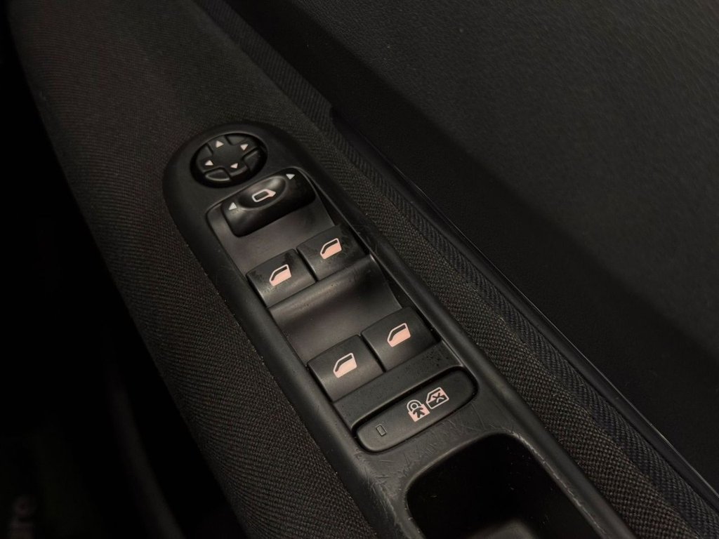 Used Peugeot 3008 2013 for sale - 77187893: Photo 25