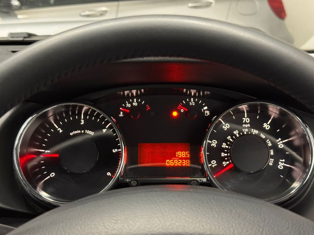 Used Peugeot 3008 2013 for sale - 77187893: Photo 26